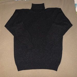 AUTH GUCCI 100% CASHMERE TURTLENECK